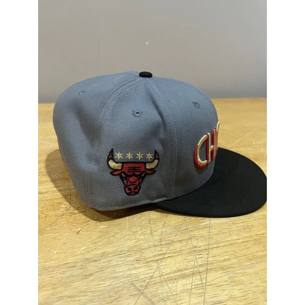 Chicago Bulls  New Era‎ City Edition Hat Cap Red Gold Fitted Size 8
